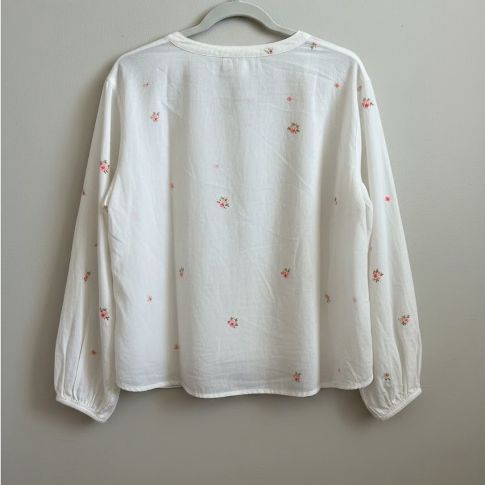 NWT Old Navy Floral Embroidered Peasant Blouse - Poetcore Romantic- size Medium - Picture 3 of 8